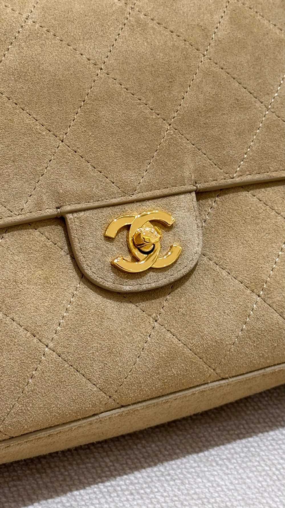 Chanel Maxi Flapbag 32 cm