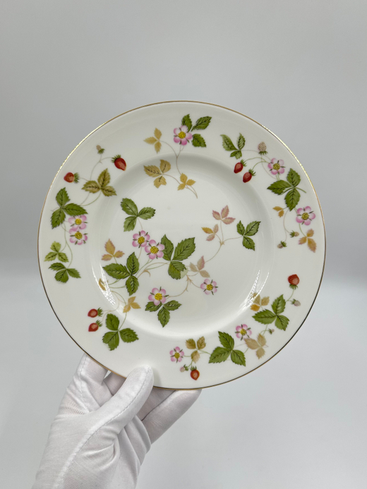 Тарелка 20,5см Wedgwood, Wild Strawberry