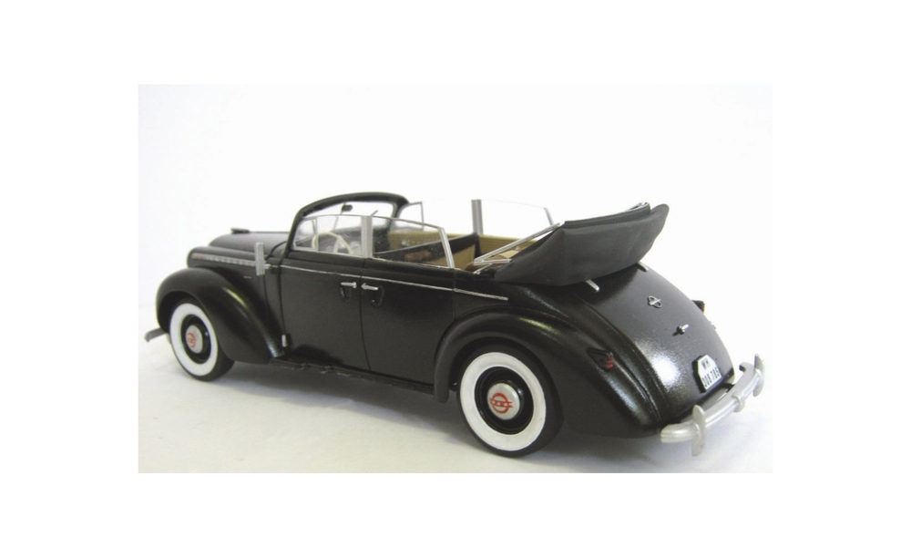 Немецкий автомобиль с экипажем Admiral Cabriolet 1:35 35471