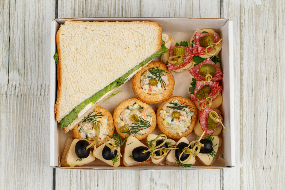 Мини-бокс с сэндвичем 285гр.