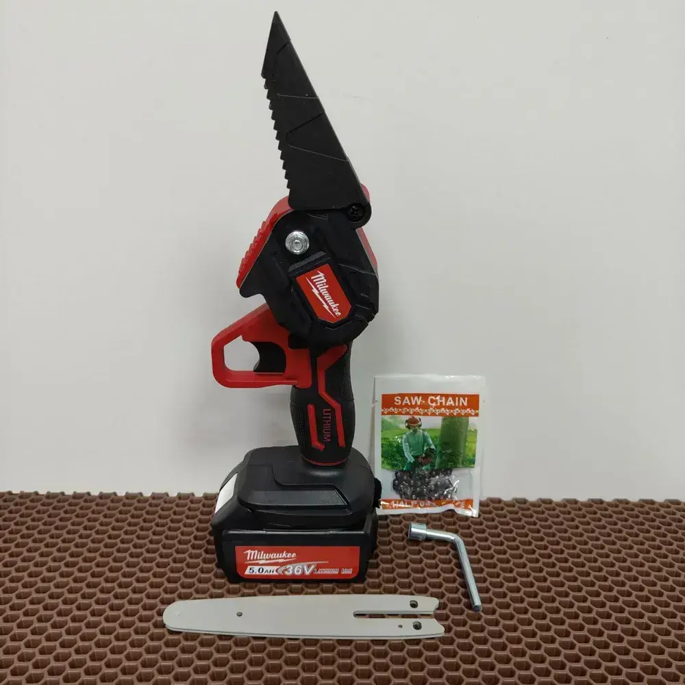 Набор аккумуляторного инструмента Milwaukee 6в1