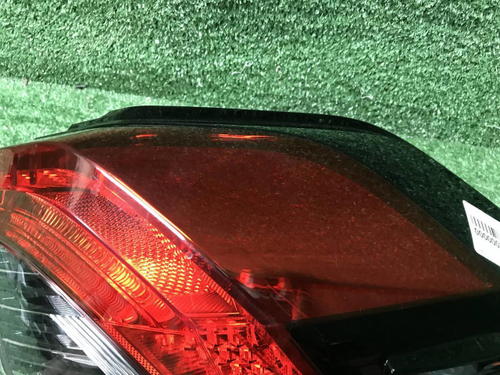 Фонарь правый внешний Toyota RAV4 5 XA50 (18-нв)