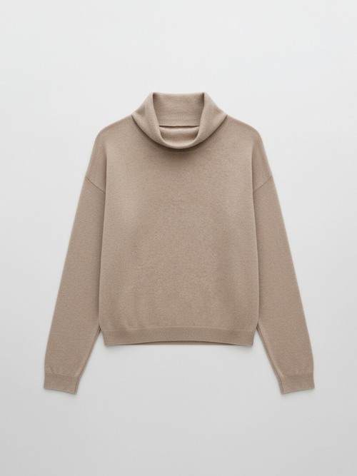 Свитер oversize с воротником-стойкой