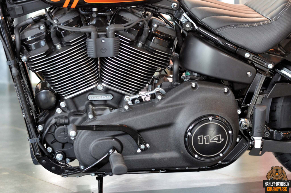 Мотоцикл Harley-Davidson Street Bob 114 (Vivid Black)