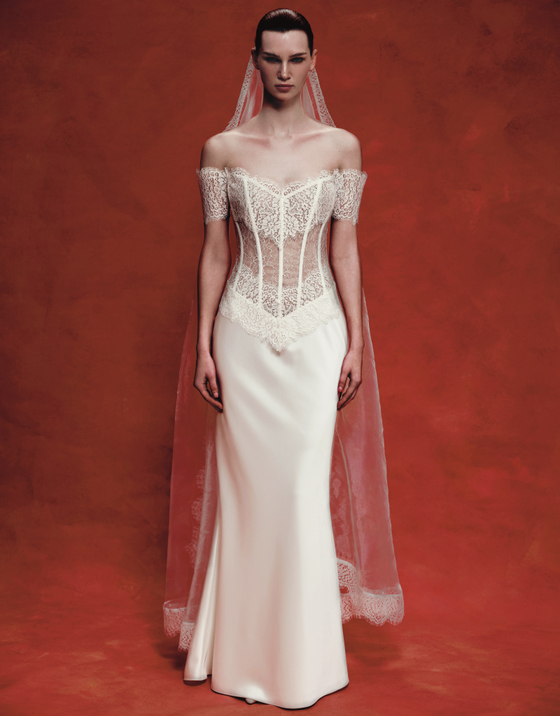 Платье макси корсетное из кружева