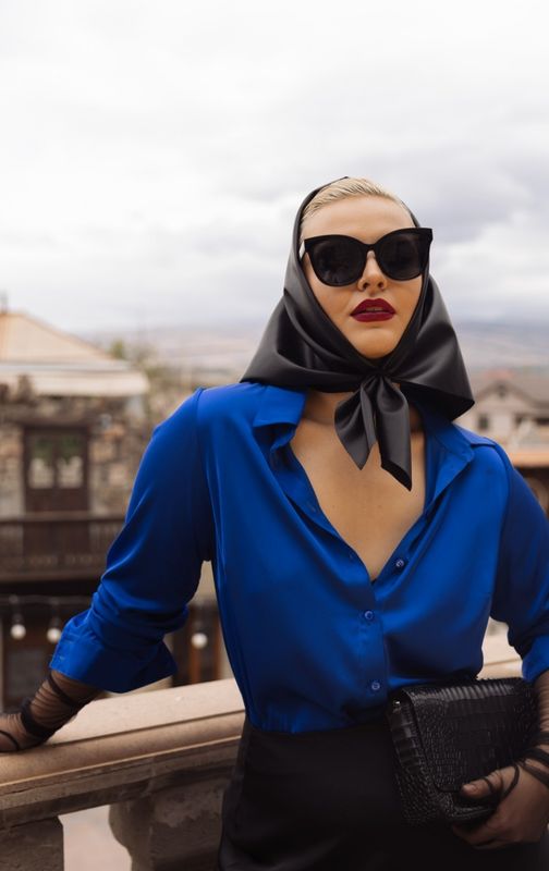 Блузка атласная из вискозы, синий