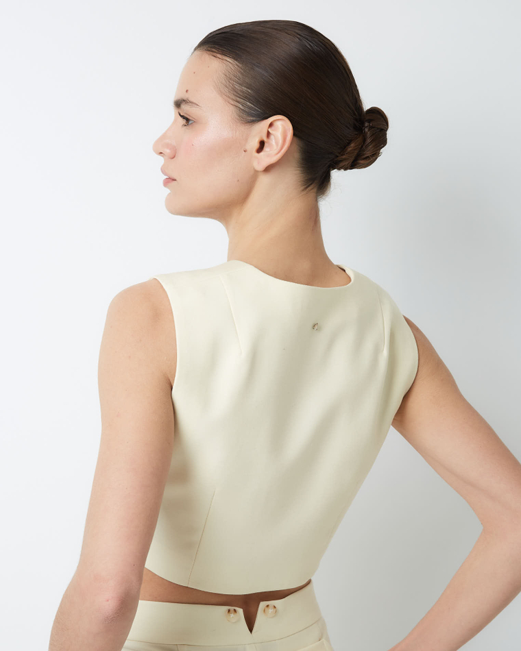 Жилет из шерсти белый шоколад