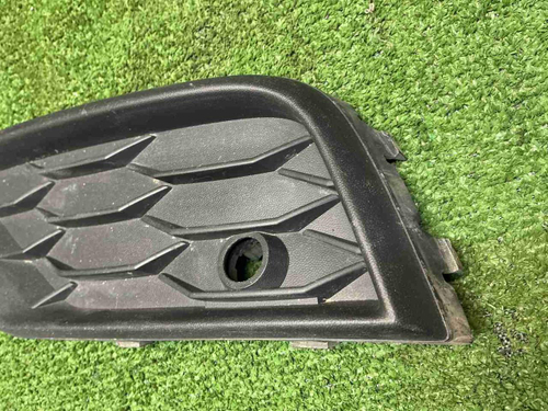 Решетка переднего бампера левая VW Tiguan 2 16-20