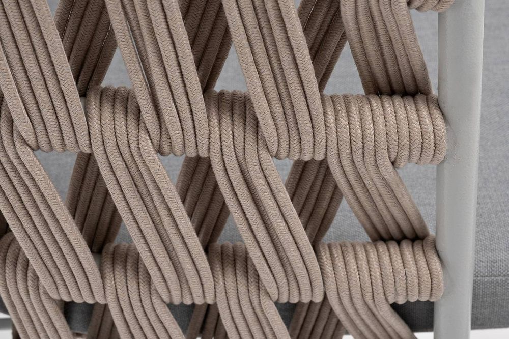 "Диего" стул плетеный из роупа, каркас из стали светло-серый (RAL7035) муар, роуп бежевый круглый, ткань светло-серая