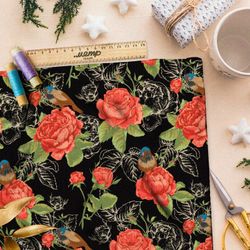 Ткань барби алые розы и их наброски на чёрном фоне