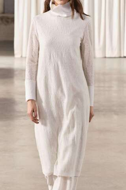 ZARA ПЛАТЬЕ ИЗ СМЕСОВОГО ШЕРСТЯНОГО ЖАККАРДА — ZW COLLECTION, ЭКРЮ