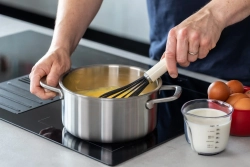 KitchenAid Силиконовый венчик Coreline Almond Cream