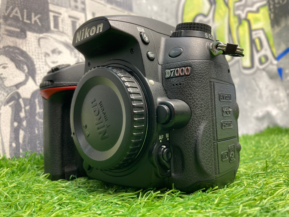 Nikon D7000 17.300 кадров