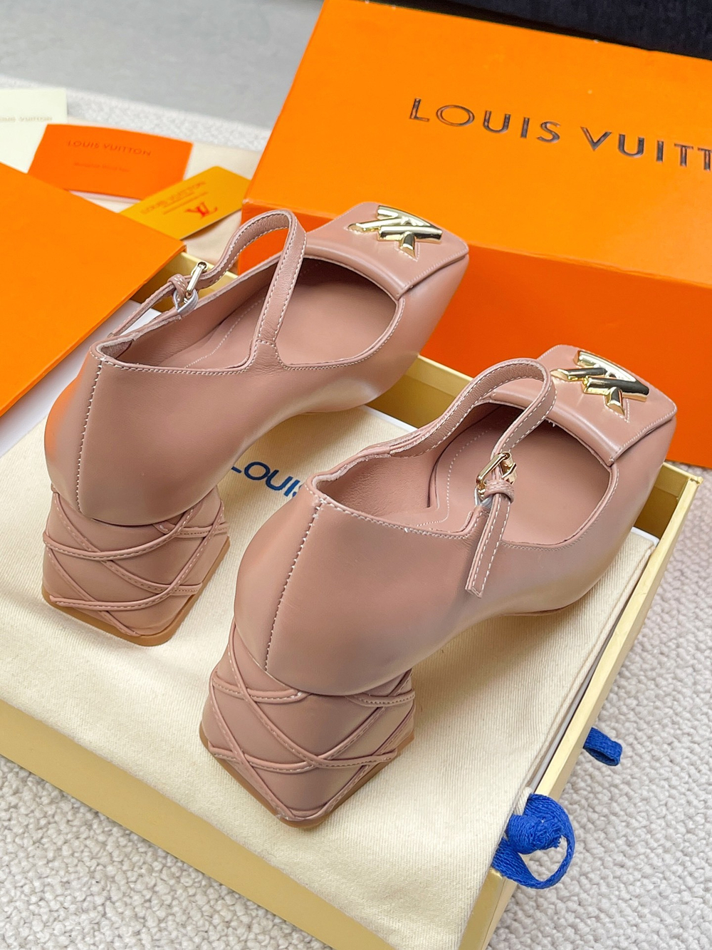 Louis Vuitton Shake Pump
