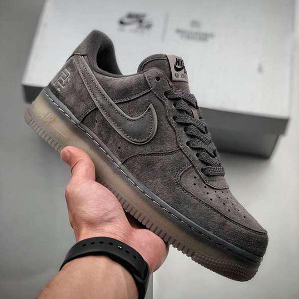 Nike air force 1 lv8 grey suede store