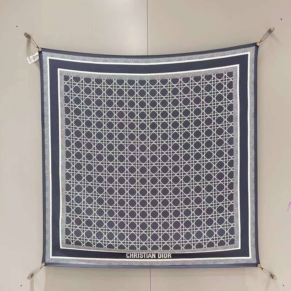 Платок Dior 90х90 см