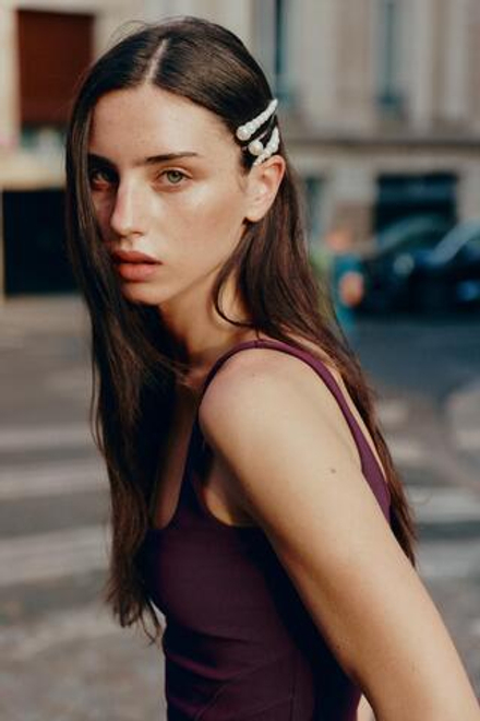 ZARA НАБОР ИЗ 4 МЕТАЛЛИЧЕСКИХ ЗАКОЛОК С ЖЕМЧУГОМ И СТРАЗАМИ, ОТТЕНКИ СЕРОГО