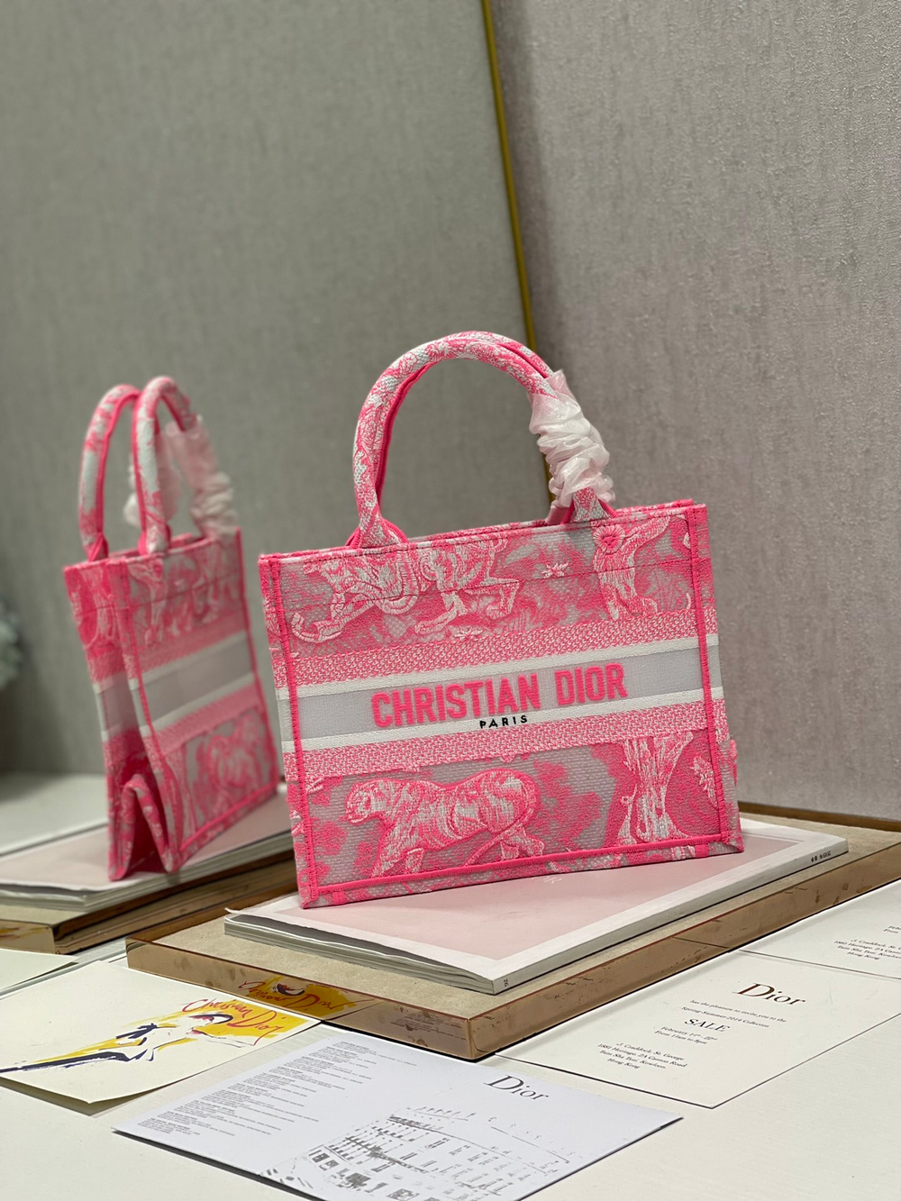 Christian Dior Book Tote 26 cm