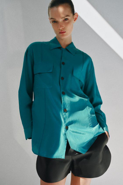 ZARA РУБАШКА СВОБОДНОГО КРОЯ С КАРМАНАМИ — ZW COLLECTION, НЕФТЯНОЙ