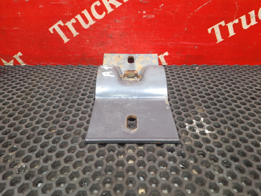 Кронштейн крыла заднего 2018г.