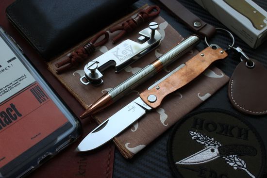 Складной нож Boker 01BO852 Atlas Copper c клинком из стали Sandvik™ 12С27, рукоять медь