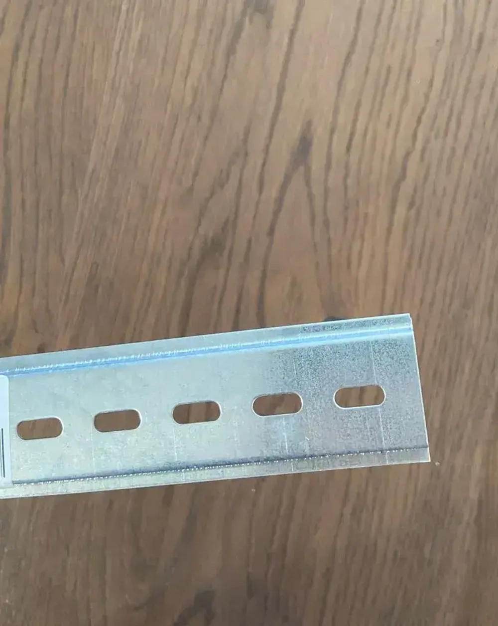 DIN-рейка . монтажная Дин рейка L-225 мм. цинк ,перфорированная