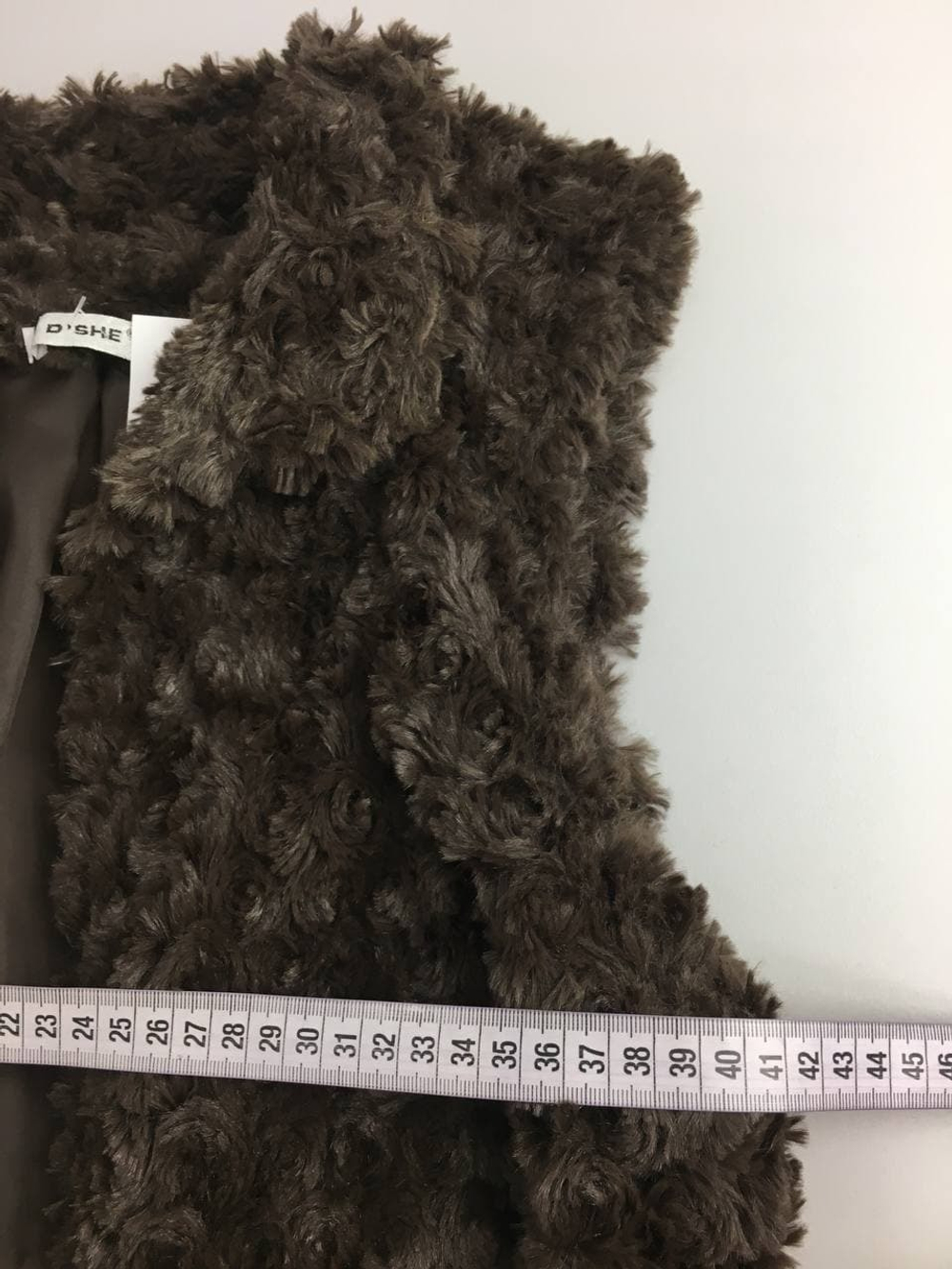 Жилет D'She меховой 42 размер
