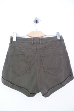 Шорты H&M короткие, для уверенной в себе, на 42 размер