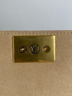 Сумка Louis Vuitton Montaigne