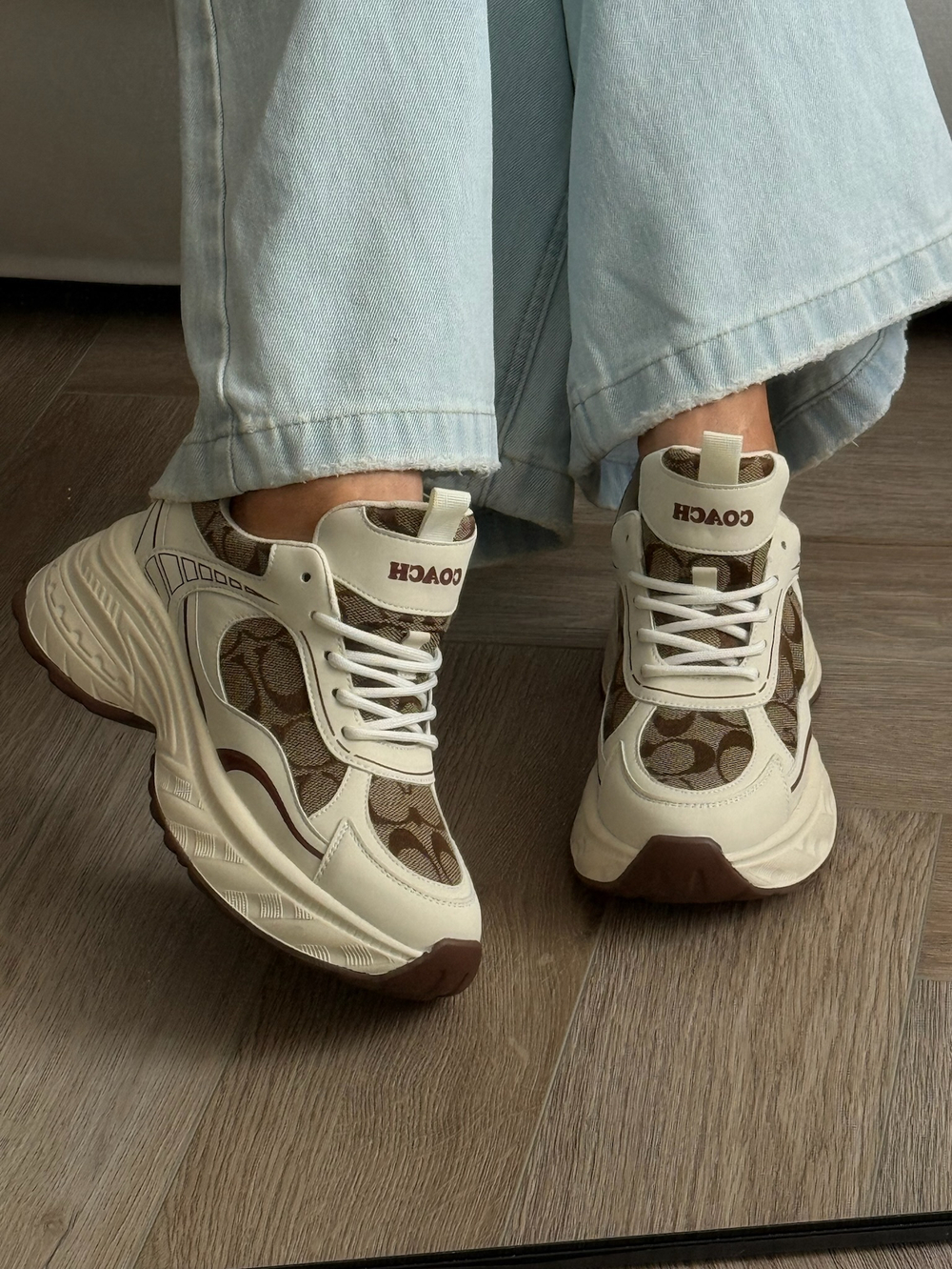 Кроссовки из натуральной кожи