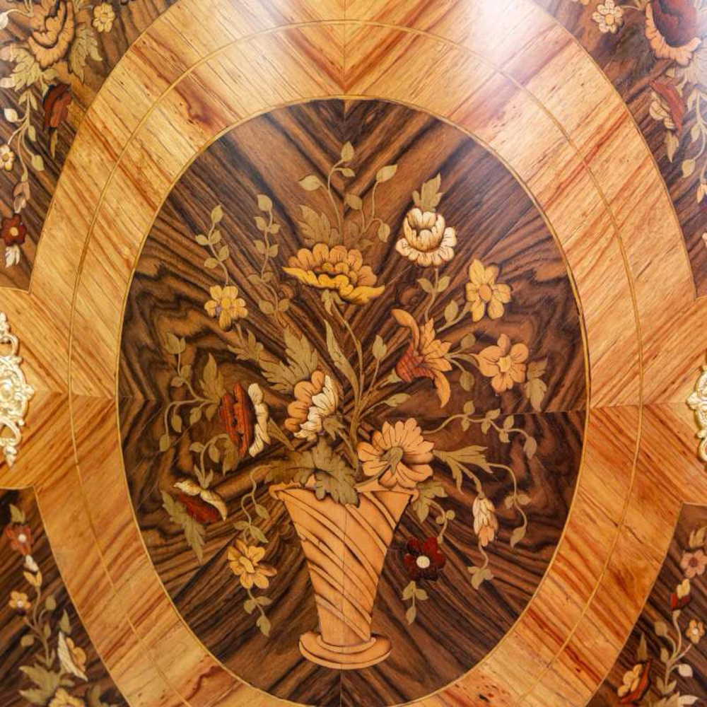 Винтажный комод в дворцовом стиле