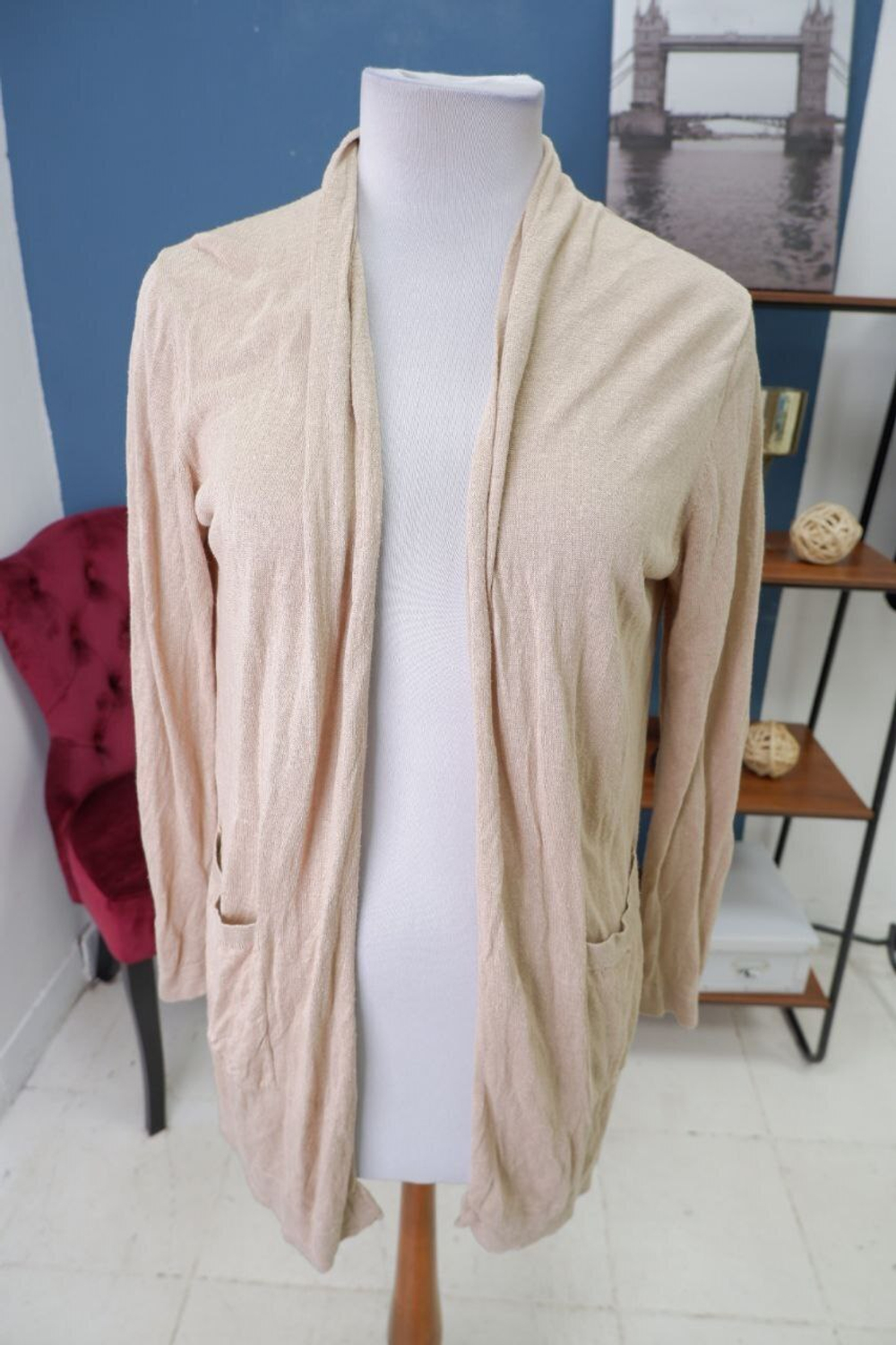 Кардиган Uniqlo светлый 46 размер