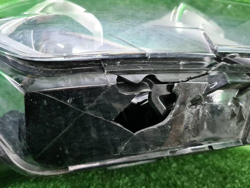 Битая Фара правая Geely Coolray (19-23) галоген