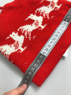 Шапка с принтом красная