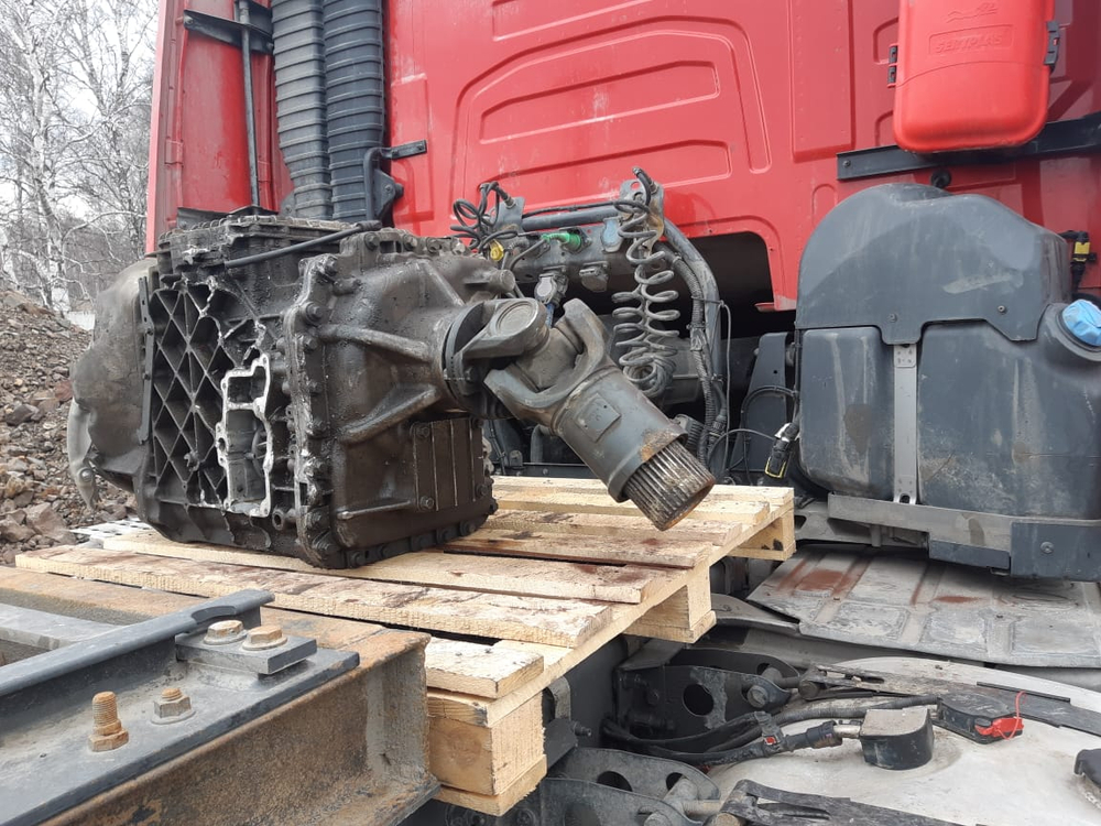 Volvo FH 6x2 Седельный тягач FH-TRUCK (Дизельный, 12,8 л, 510 л.с., АТ)