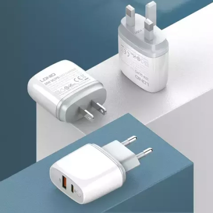 СЗУ 20W с кабелем lightning 1USB-A QG/1USB-C PD A2424C LDNIO