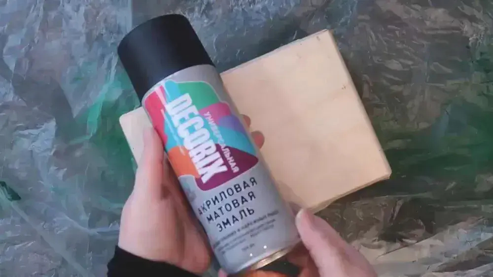 Краска для пластика черная матовая аэрозольная DECORIX - эмаль по пластику в баллончике 520 мл