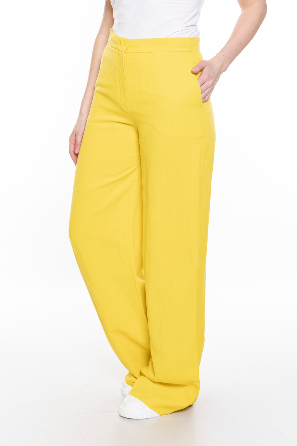 СТРУЯЩИЕСЯ БРЮКИ ИЗ ВИСКОЗЫ И ЛЬНА