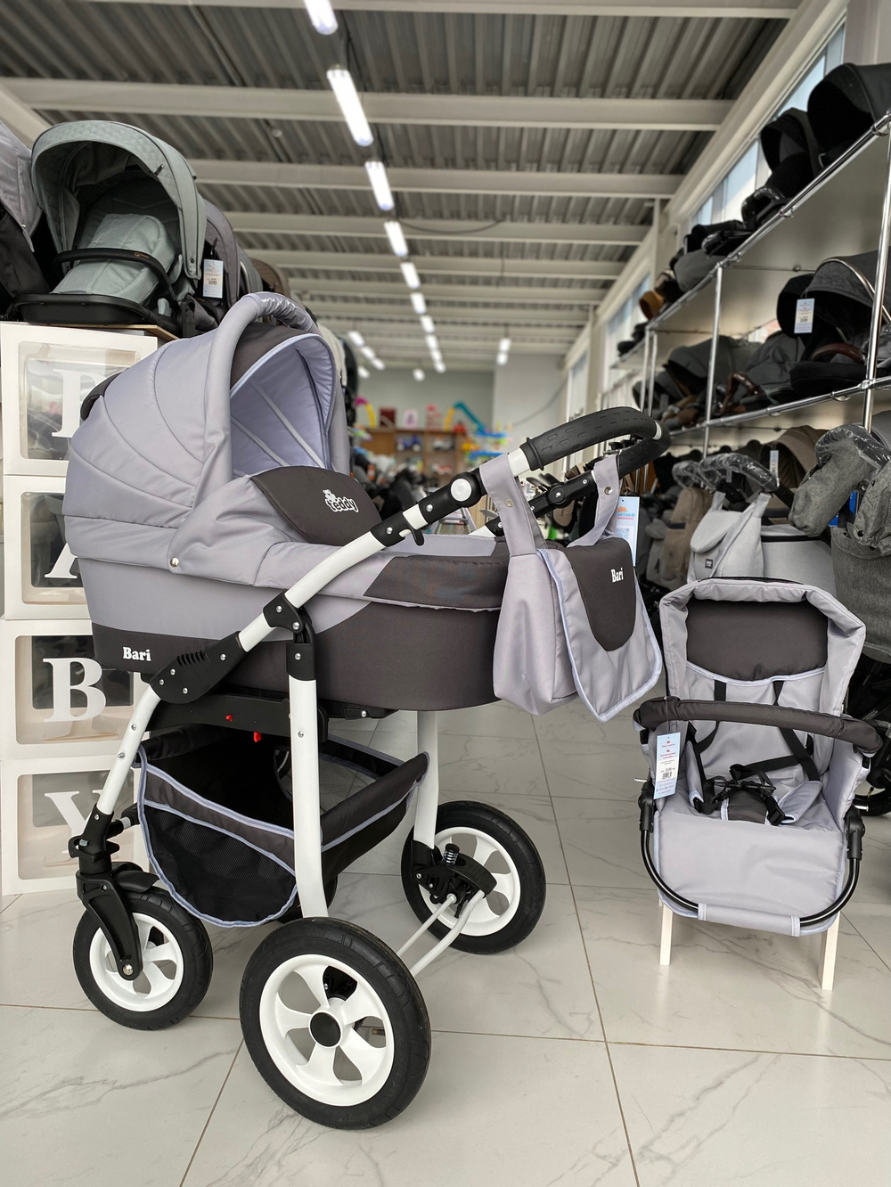 Коляска BARI  (BartPlast) 06 графит-серый