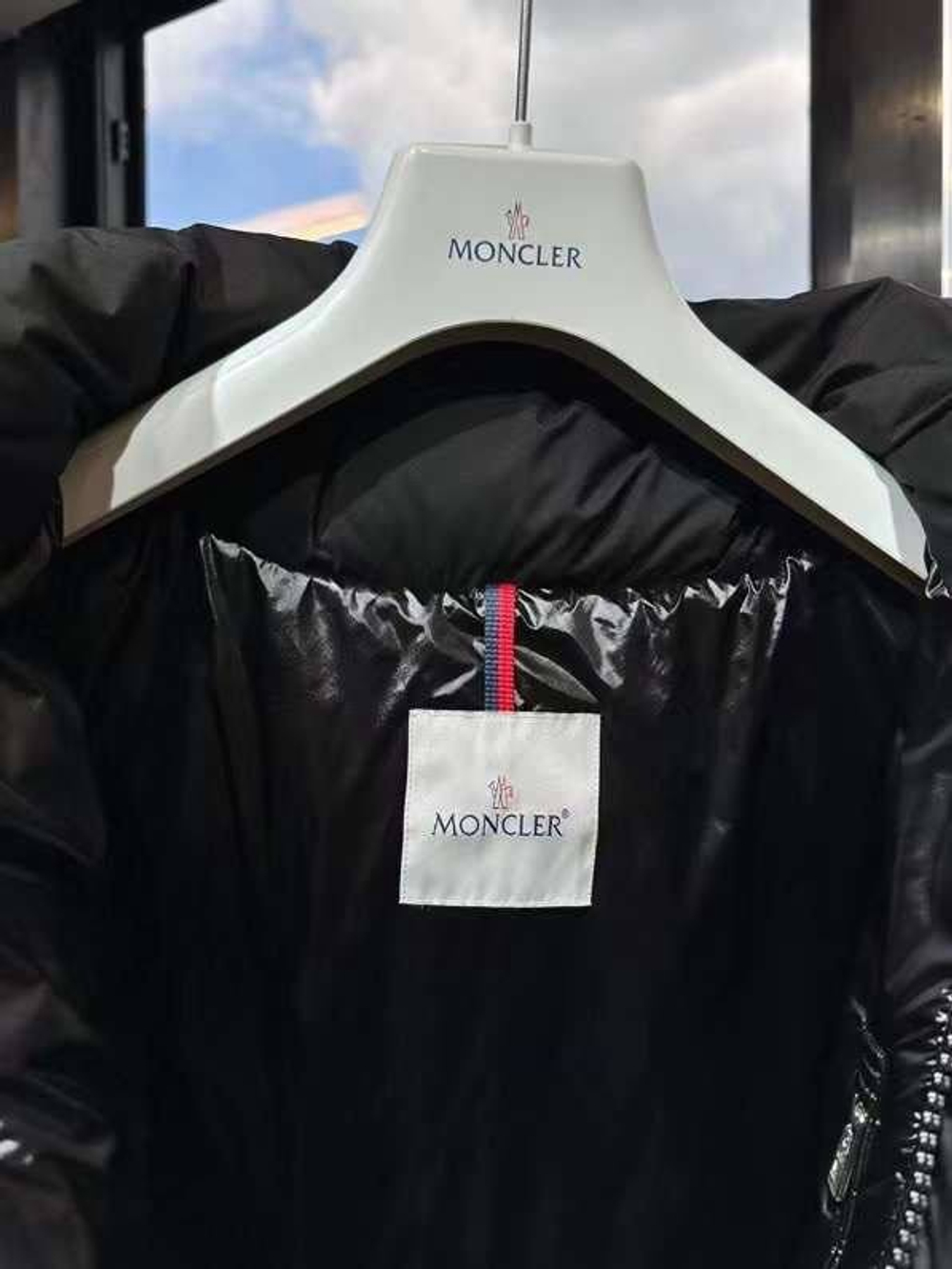 Пуховик Moncler