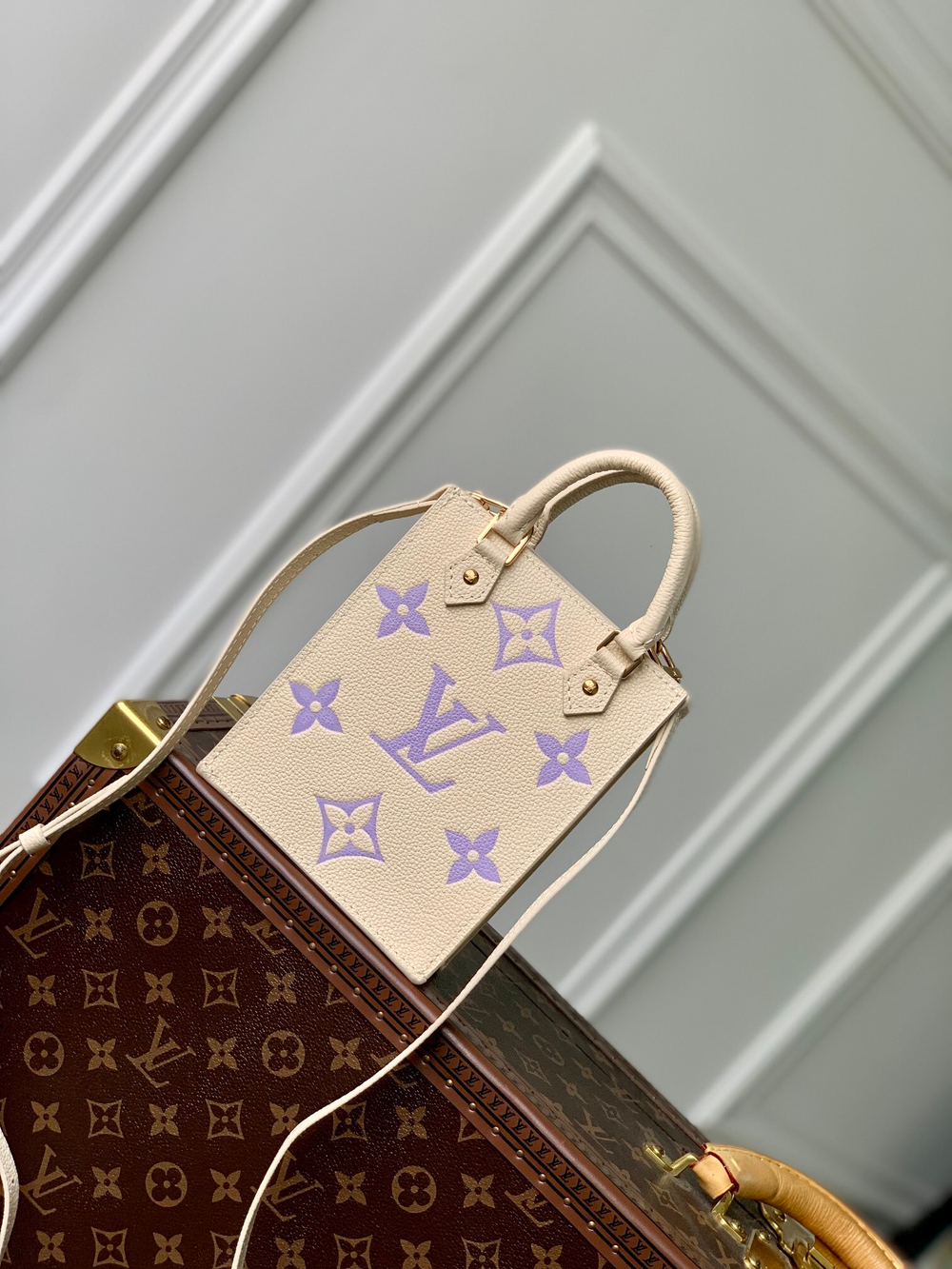 Louis Vuitton Petit Sac Plat
