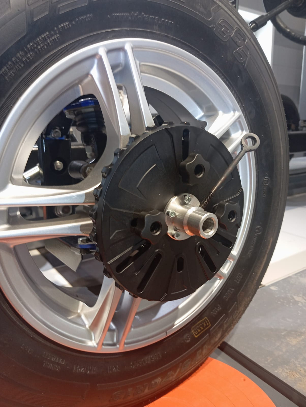 Комплект магнитных колесных адаптеров