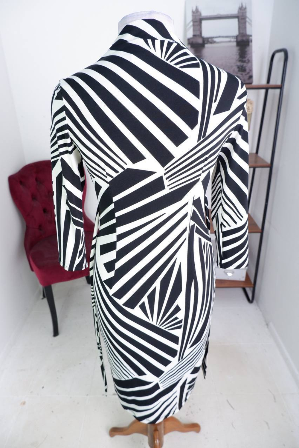 Платье Debenhams монохромное, маркировка 10, визуально 44 размер