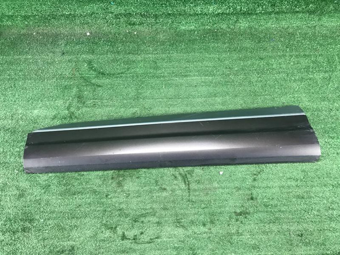 Накладка двери передняя левая Audi Q7 2 (2015-н.в.)