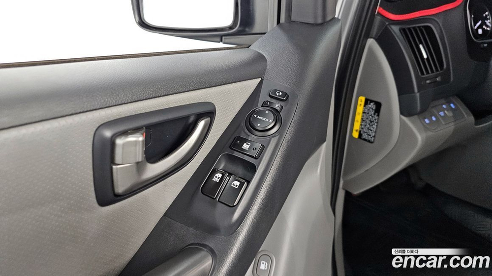 Hyundai The New Grand Starex Van 3-х местный (08.2020)