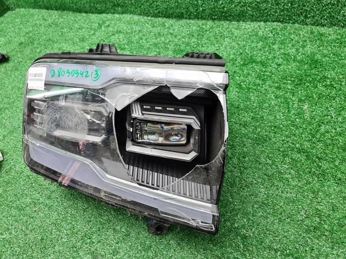 Фара правая BYD FangChengBao Leopard 5 (23-нв) LED