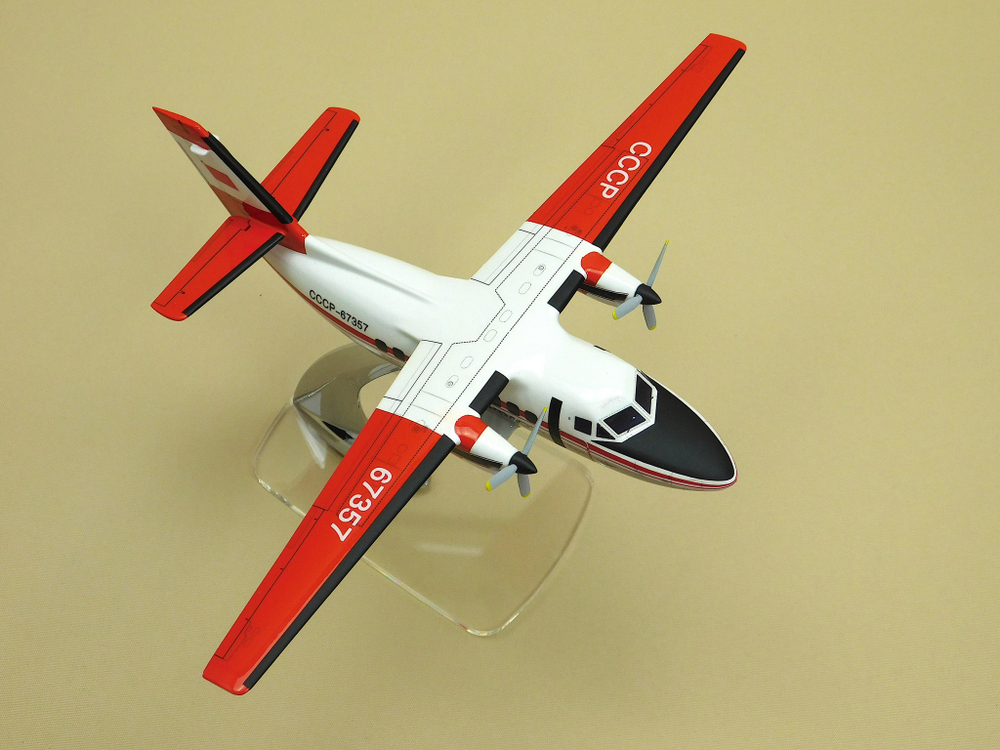 Модель самолета Л-410УВП (М1:72, Аэрофлот СССР-67357)