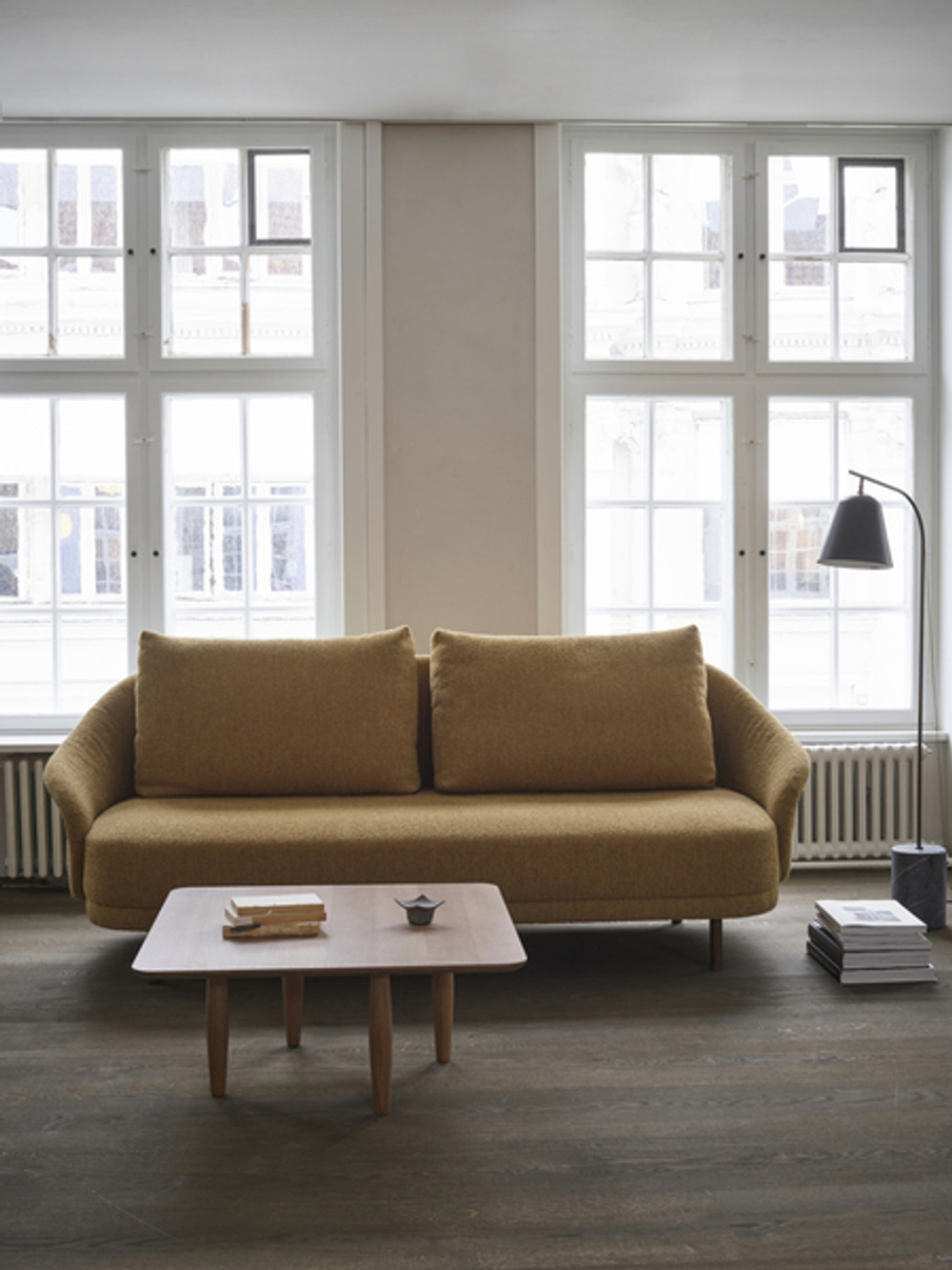 Торшер Line One