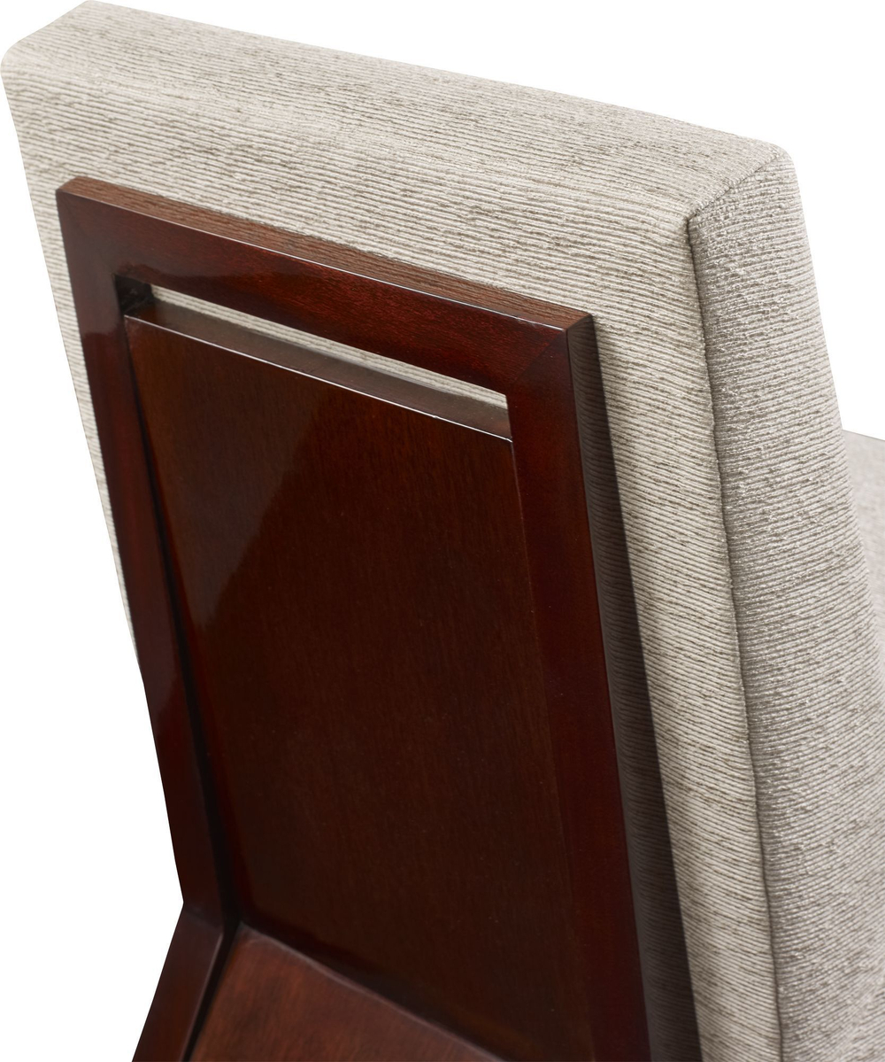 Стул Baker Wedge Slipper Chair
