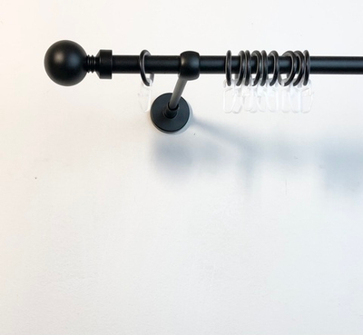 Карнизы кованые однорядные d16 мм с гладкими трубами, цвет черный